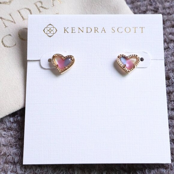 New. Kendra Scott Ari Heart Gold Watercolor Stud Earrings - Picture 1 of 2